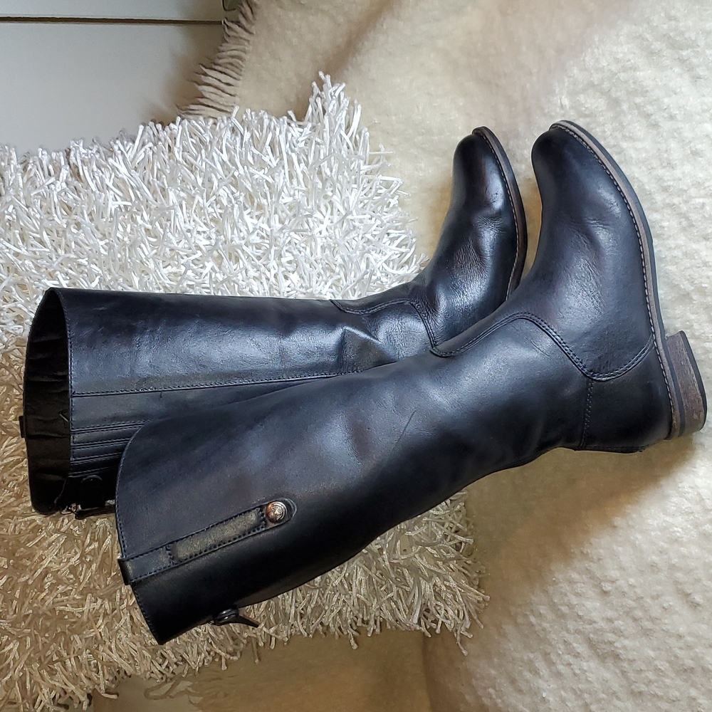 Women's Matisse Black Boots With Metal Accent White C… Gem